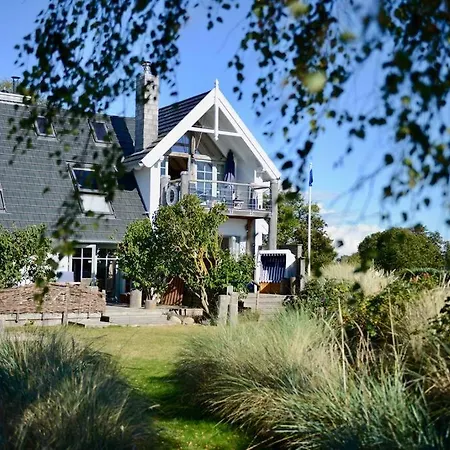 Apartment Strandhaus-fehmarn, Captains-deck Direkt Am *